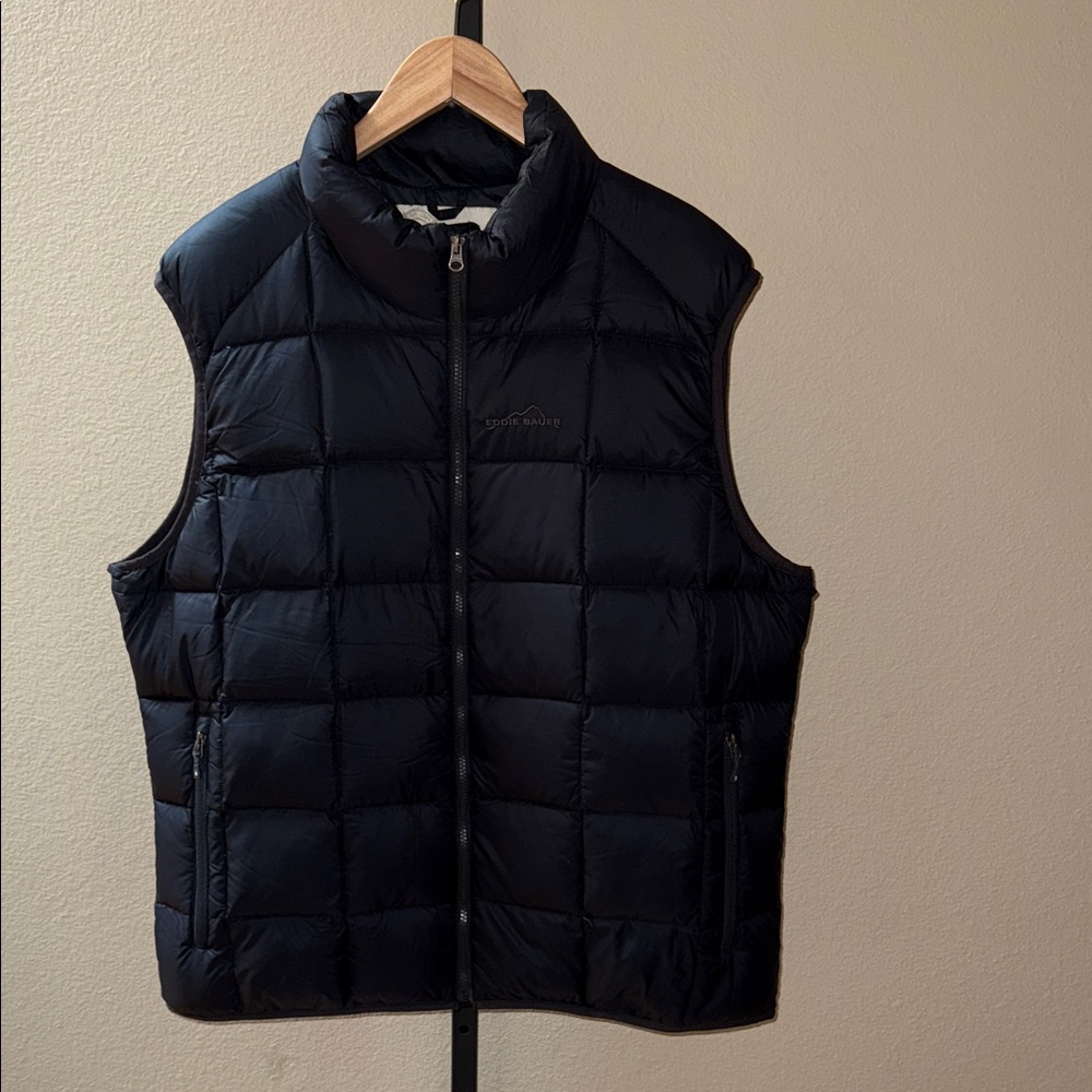 Eddie Bauer  700 Fill Power Goose Down Packable Puffer Vest Black Men’s Size XL